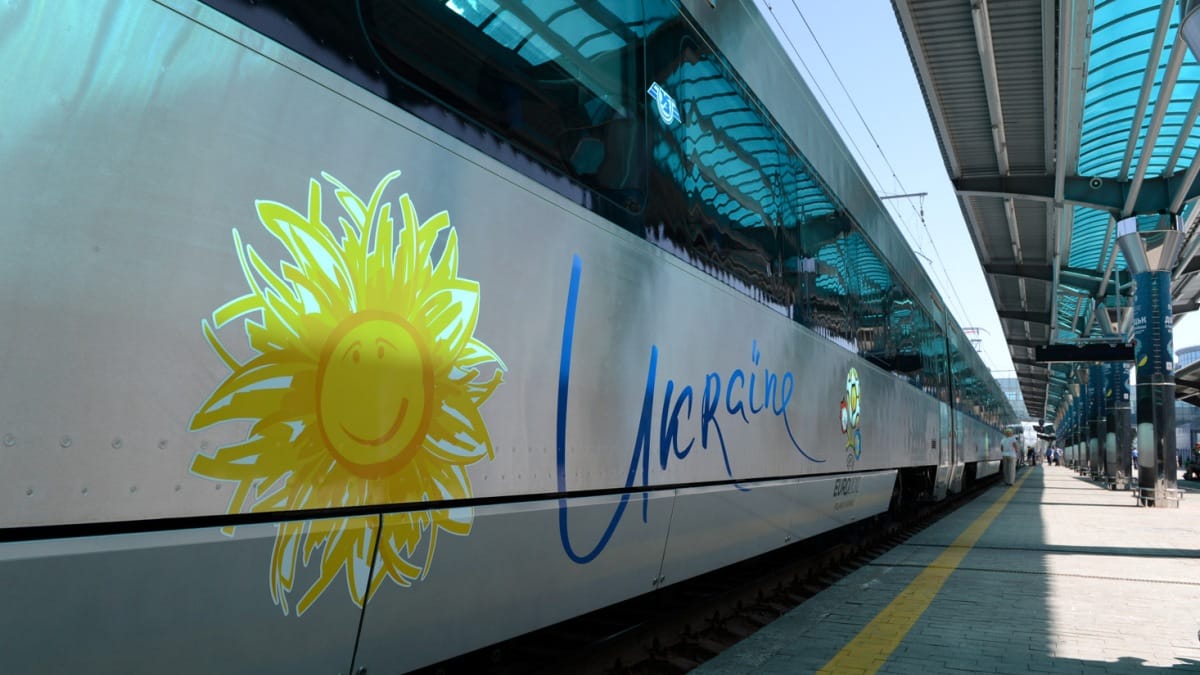 “Укрзалізниця” запускає мобільну версію сайту з продажу квитків