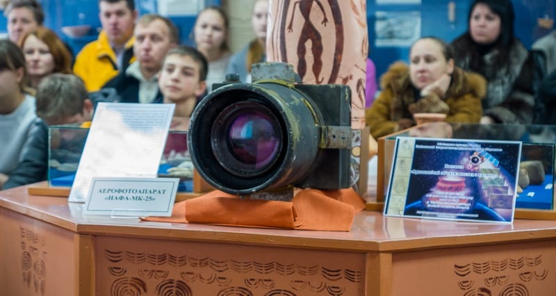 У Музеї трипільської культури відкрито виставку «Археологічні об’єкти: погляд з космосу»