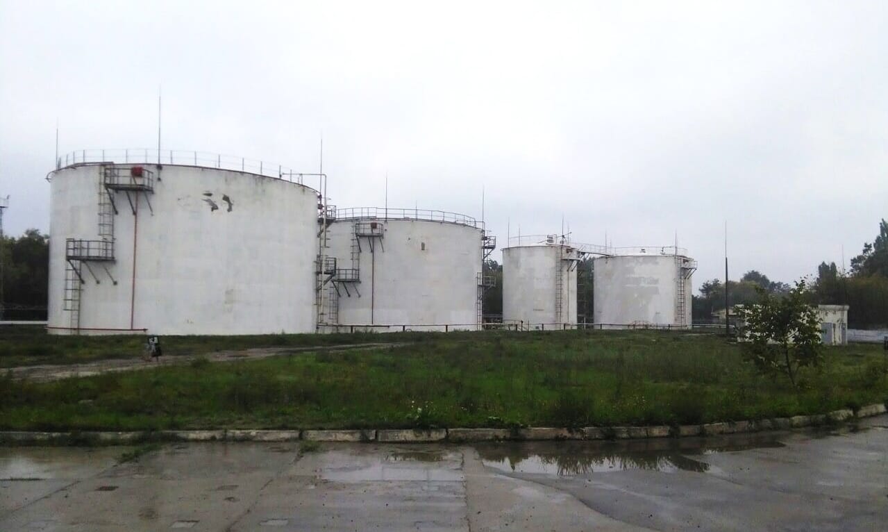 Стався спалах на нафтобазі біля Києва, є поранений