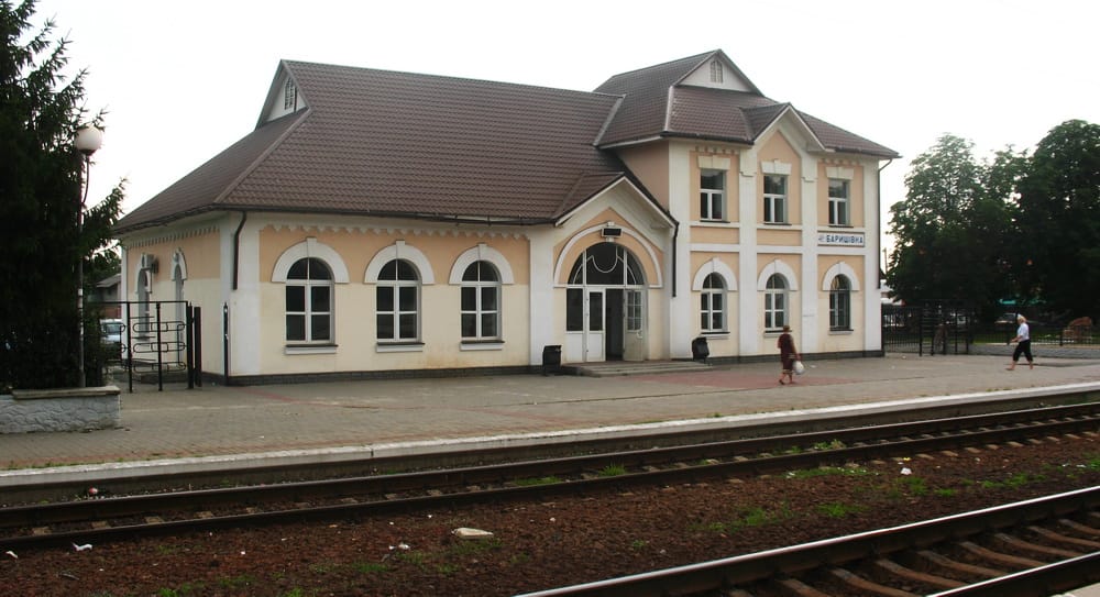 У Баришівці розгнівані пасажири перекрили залізницю