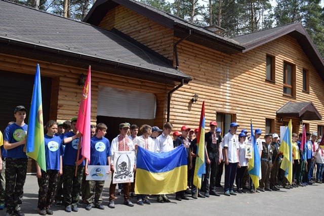 «Не журися, козаче, нехай ворог плаче!» Саме під таким гаслом проходять цьогорічні змагання юних джур Переяславщини
